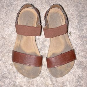Pierre Dumas Kids Brown Wedges• Girls size 11• Have normal wear and tear